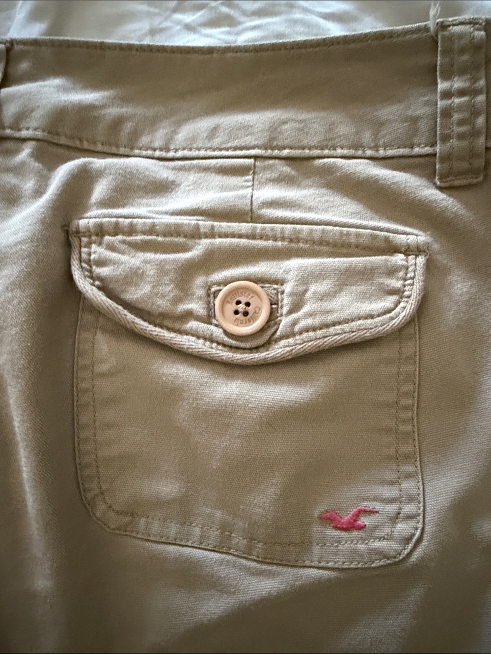 Beige Knee-Length low rise Shorts - Picture 7 of 9